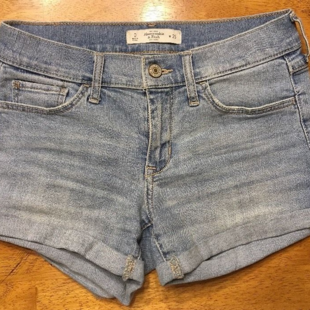 Abercrombie & Fitch Women's  Mini Short Size : S